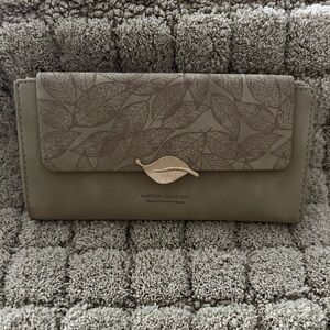 Leaf-Accent Beige Wallet Clutch -